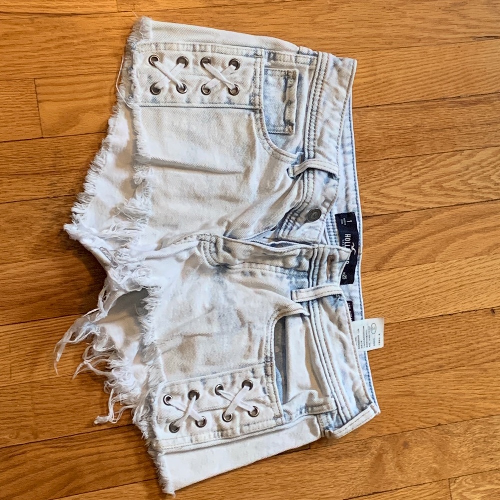 hollister shorts size 1